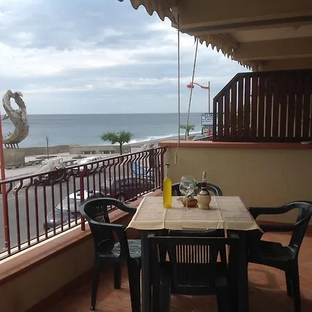 La Sirena Bed & Breakfast Santa Teresa Di Riva