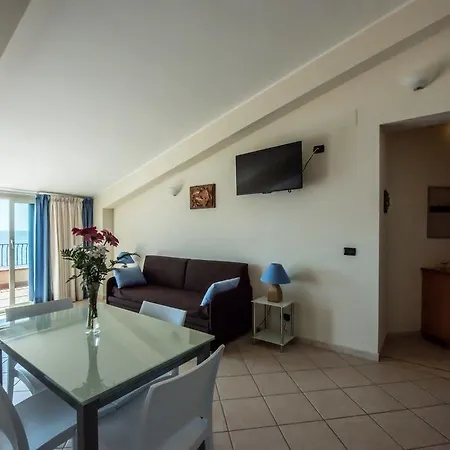 Bed & Breakfast La Sirena Santa Teresa Di Riva