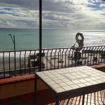 La Sirena Bed & Breakfast Santa Teresa Di Riva