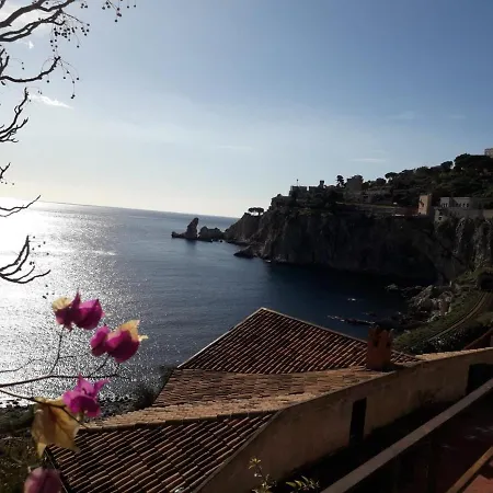La Sirena Bed & Breakfast