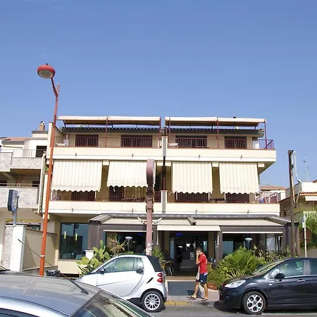Bed & Breakfast La Sirena Santa Teresa Di Riva
