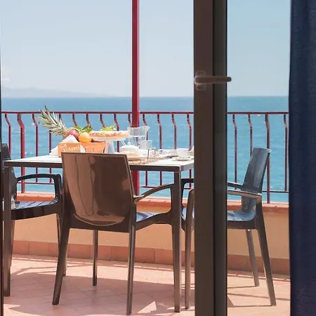 Bed & Breakfast La Sirena Santa Teresa Di Riva
