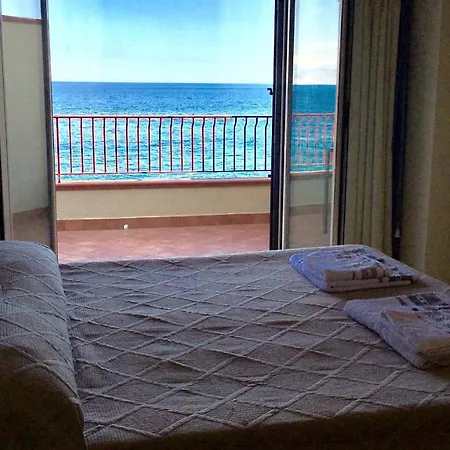 La Sirena 3* Santa Teresa Di Riva